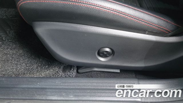 Mercedes-Benz CLA-Class CLA220 AMG Line