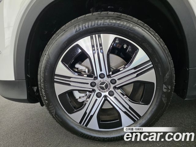 Mercedes-Benz EQB EQB300 4MATIC