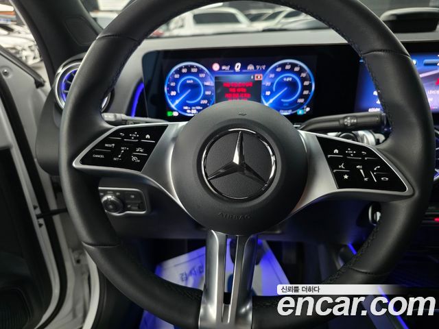 Mercedes-Benz EQB EQB300 4MATIC