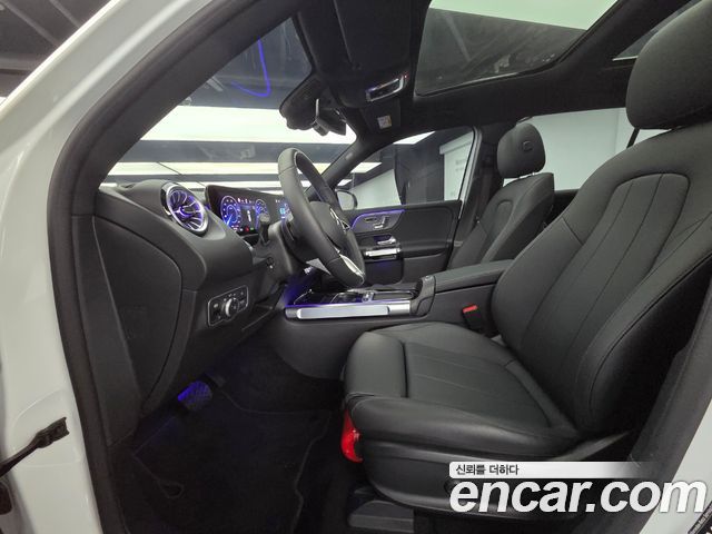 Mercedes-Benz EQB EQB300 4MATIC