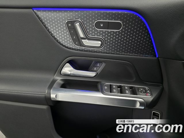 Mercedes-Benz EQB EQB300 4MATIC