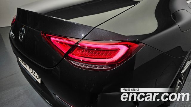Mercedes-Benz CLS-Class CLS300d AMG Line