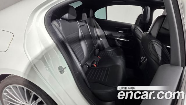 Mercedes-Benz C-Class C300 4MATIC AMG Line