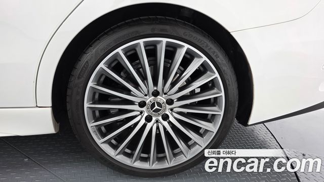 Mercedes-Benz C-Class C300 4MATIC AMG Line