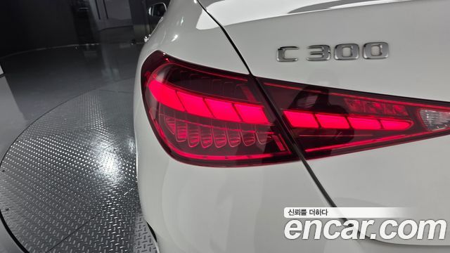 Mercedes-Benz C-Class C300 4MATIC AMG Line