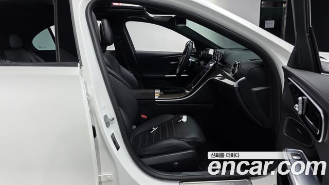 Mercedes-Benz C-Class C300 4MATIC AMG Line