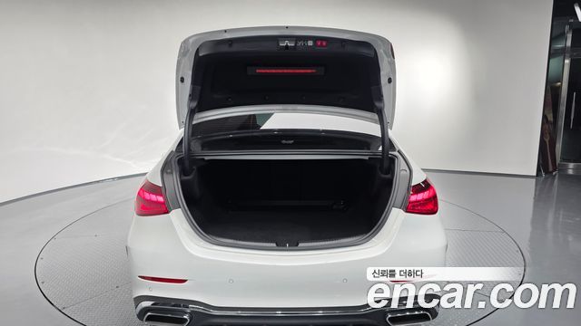 Mercedes-Benz C-Class C300 4MATIC AMG Line