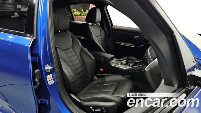 BMW 3-Series 330e M Sport