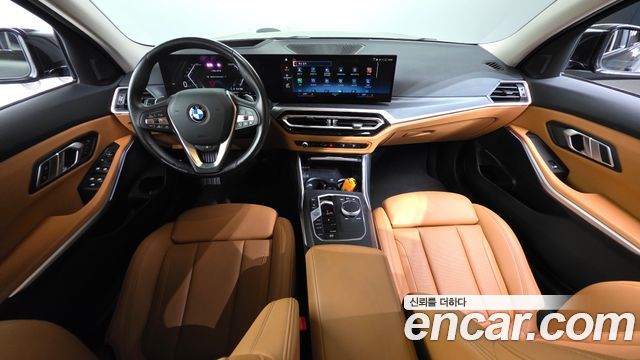 BMW 3-Series 320i