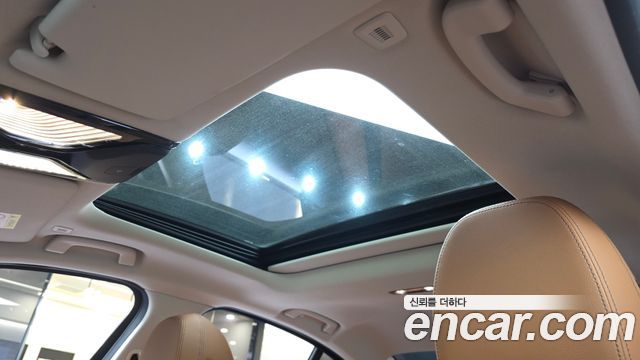 BMW 3-Series 320i
