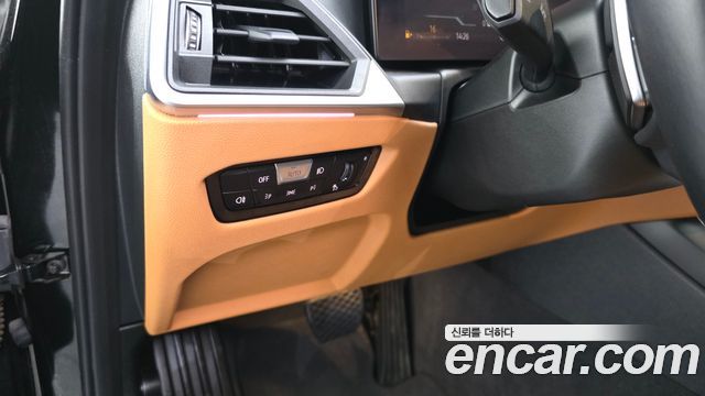 BMW 3-Series 320i