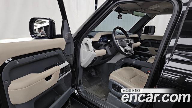 Land Rover Defender 110 D240 SE