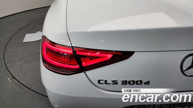 Mercedes-Benz CLS-Class CLS300d AMG Line