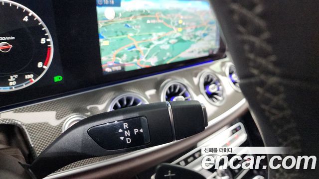 Mercedes-Benz CLS-Class CLS300d AMG Line