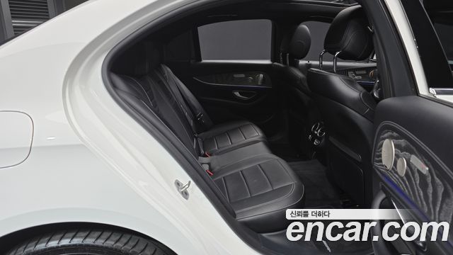 Mercedes-Benz E-Class E350 4MATIC AMG Line