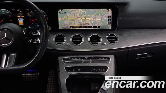 Mercedes-Benz E-Class E350 4MATIC AMG Line