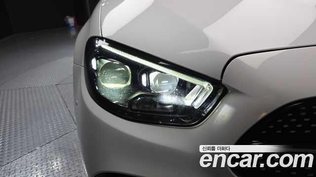 Mercedes-Benz E-Class E350 4MATIC AMG Line