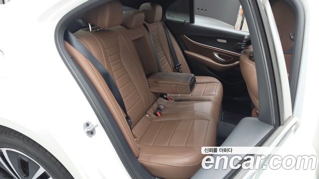Mercedes-Benz E-Class E250 Avantgarde