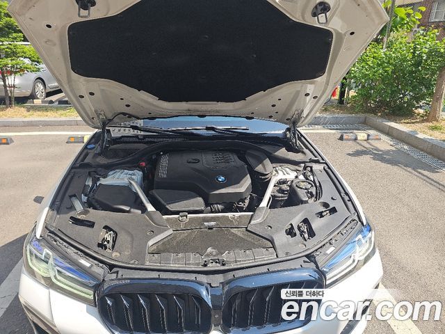 BMW 5-Series 530i xDrive M Sport Package