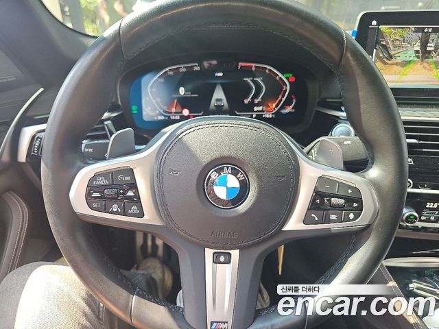 BMW 5-Series 530i xDrive M Sport Package