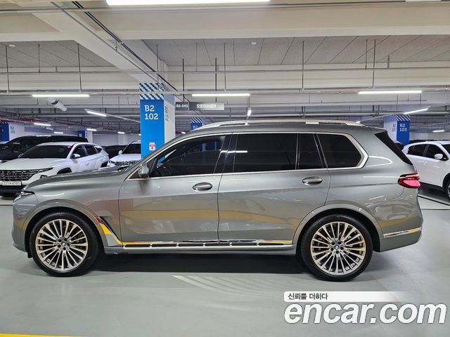 BMW X7 xDrive 40i Design Pure Excellence 6-Seater