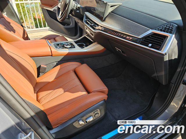 BMW X7 xDrive 40i Design Pure Excellence 6-Seater