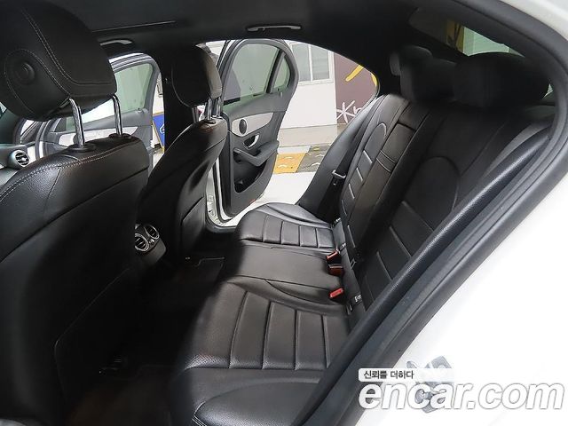Mercedes-Benz C-Class C200 AMG Line