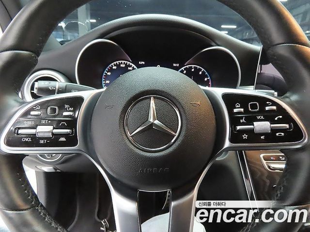 Mercedes-Benz C-Class C200 AMG Line
