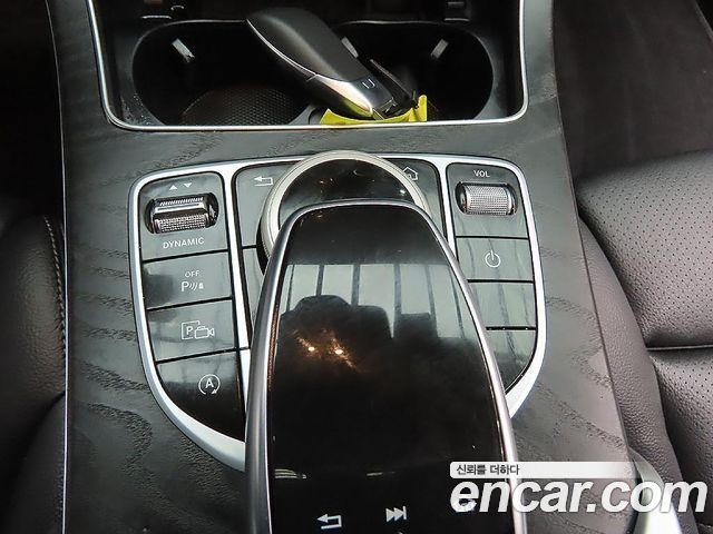 Mercedes-Benz C-Class C200 AMG Line