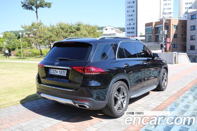 Mercedes-Benz GLE-Class GLE300d 4MATIC