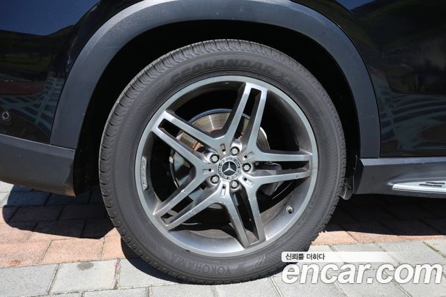 Mercedes-Benz GLE-Class GLE300d 4MATIC