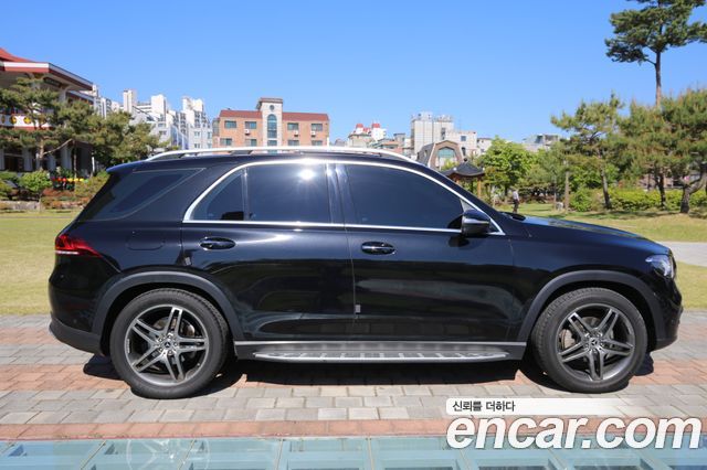 Mercedes-Benz GLE-Class GLE300d 4MATIC