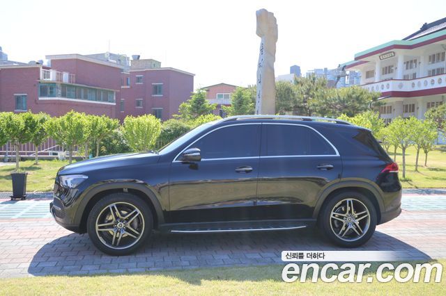 Mercedes-Benz GLE-Class GLE300d 4MATIC