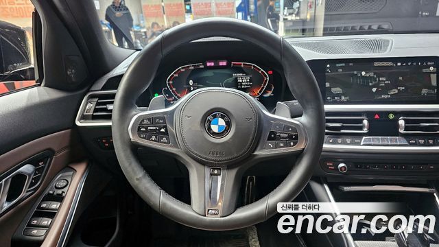 BMW 3-Series 330i xDrive M Sport
