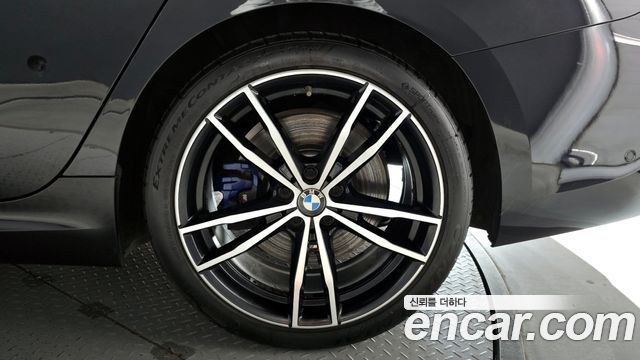 BMW 3-Series 330i xDrive M Sport