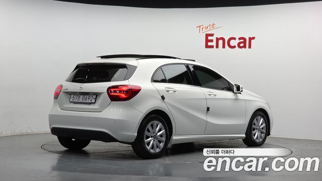 Mercedes-Benz A-Class A200