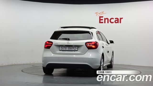Mercedes-Benz A-Class A200