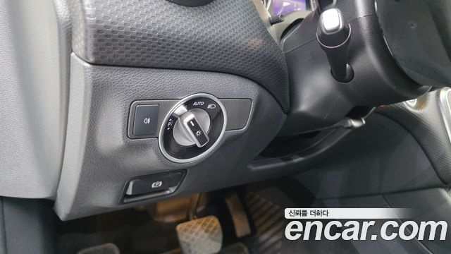 Mercedes-Benz A-Class A200