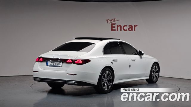 Mercedes-Benz E-Class E200 Avantgarde