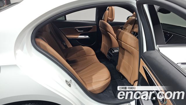 Mercedes-Benz E-Class E200 Avantgarde