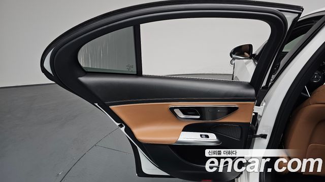 Mercedes-Benz E-Class E200 Avantgarde