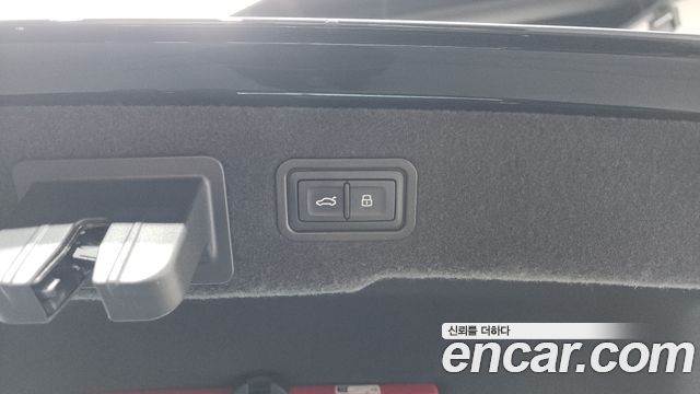 Audi A8 55 TFSI Quattro Premium LWB