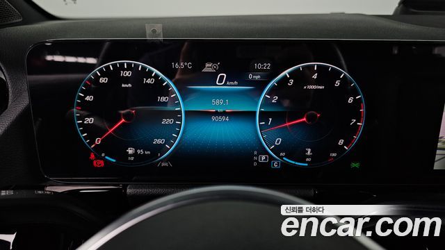 Mercedes-Benz GLA-Class GLA220