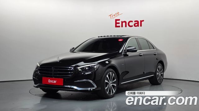 Mercedes-Benz E-Class E300e 4MATIC Exclusive