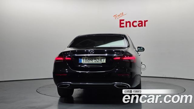 Mercedes-Benz E-Class E300e 4MATIC Exclusive