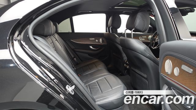 Mercedes-Benz E-Class E300e 4MATIC Exclusive