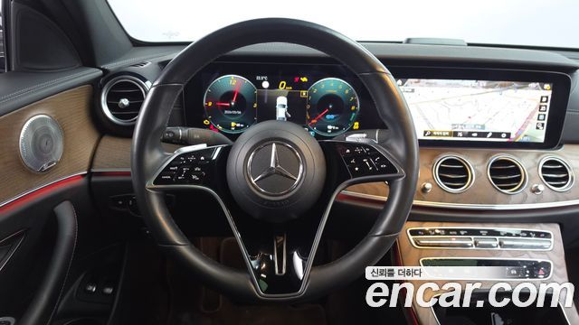 Mercedes-Benz E-Class E300e 4MATIC Exclusive