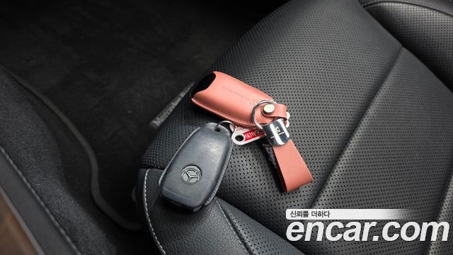 Mercedes-Benz E-Class E300e 4MATIC Exclusive