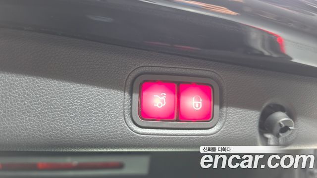 Mercedes-Benz E-Class E300e 4MATIC Exclusive