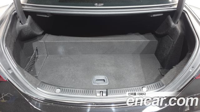 Mercedes-Benz E-Class E300e 4MATIC Exclusive